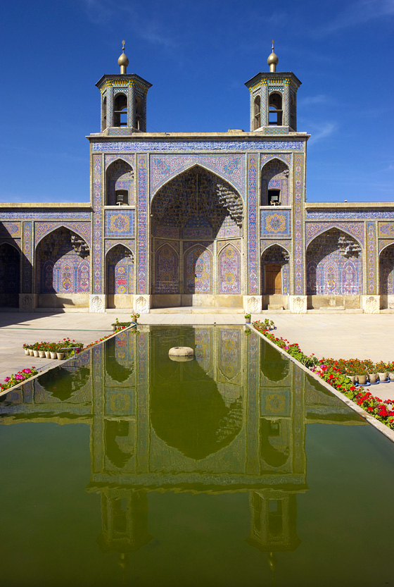 The Breathtaking Allure of the Stained Glass of Nasir al- Mulk Mosque ...