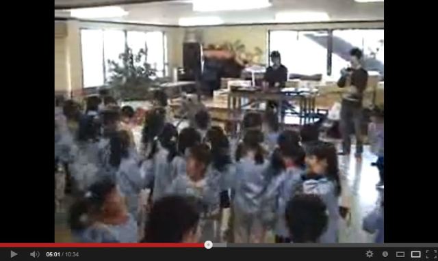 Warmhearted DJ Spins for Kindergarten, Kids Go Mental 【Video】