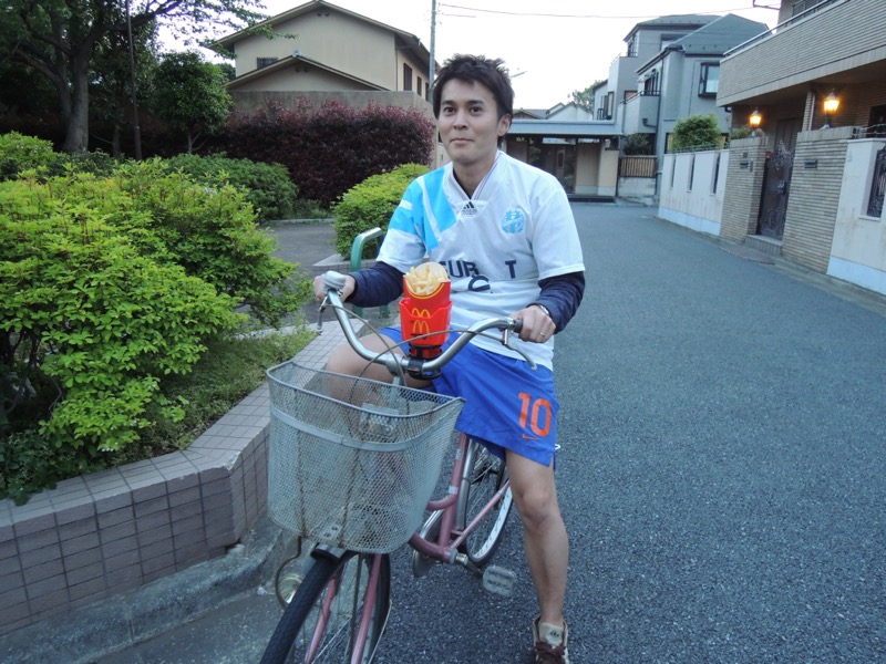We Take the McDonald's Potato Holder For a Test Ride | SoraNews24