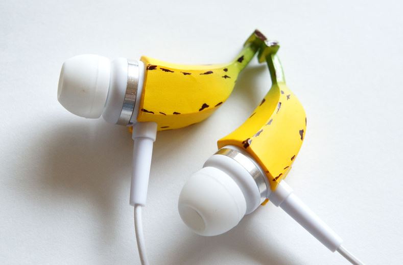 earphones bananas