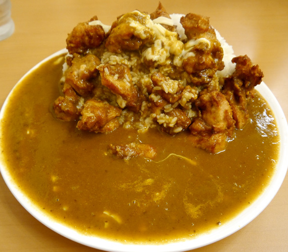 Mr. Sato Takes on the “Mammoth 2kg Fried Chicken Curry”