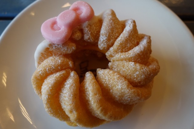 Mister Donut and Hello Kitty Now Serving up Cute Doughnuts!