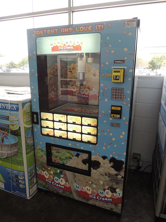 Japanese reporter visits ice cream vending machine… at Walmart!?