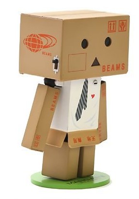 Little Danbo cleans up and gets a job with exclusive BEAMS collaboration figure