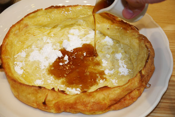 The Original Pancake House imports the Dutch Baby to Japan, Our reporter goes nuts