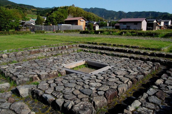 Nara resident trying to build house stumbles upon forgotten ruins on five separate occasions
