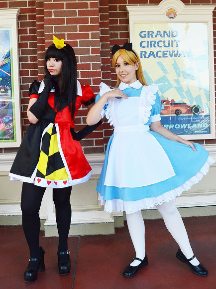The awesome outfits of cosplayers at Tokyo Disneyland7