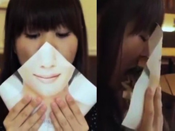A Japanese fast food chain invented a wrapper to help women feel comfortable chomping into a burger