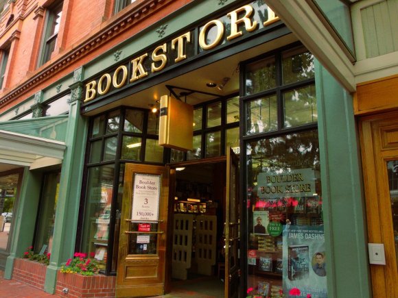 18 Bookstores Every Book Lover Must Visit At Least Once17