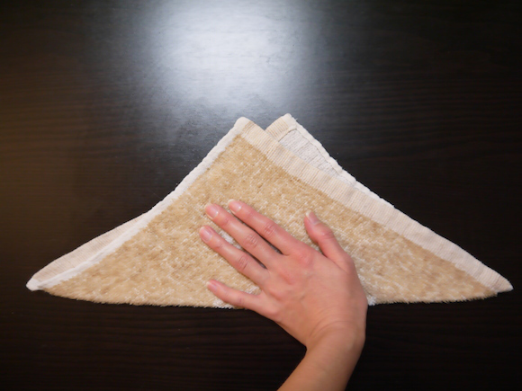 How to fold a Towel Bunny 1