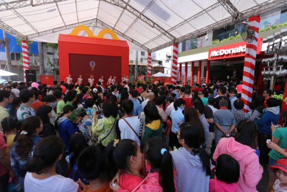 McDonald's Brand-New Vietnam Restaurant Is Already A Total Mob Scene