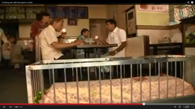Indian restaurant’s unique interior appointment: corpse-containing coffins 【Video】