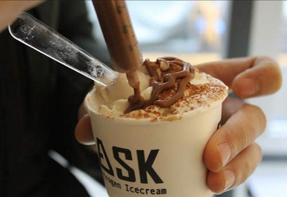 The hottest thing in Korea now is freezing cold ice cream made by “scientists”