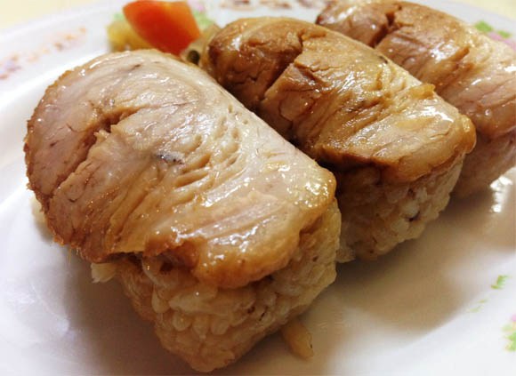 We try pork nigiri sushi
