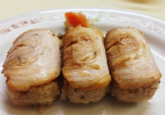 We try pork nigiri sushi2