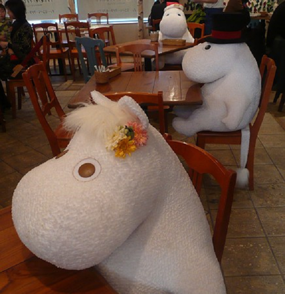 With the stuffed characters of the Moomin Café, you’ll never dine alone!