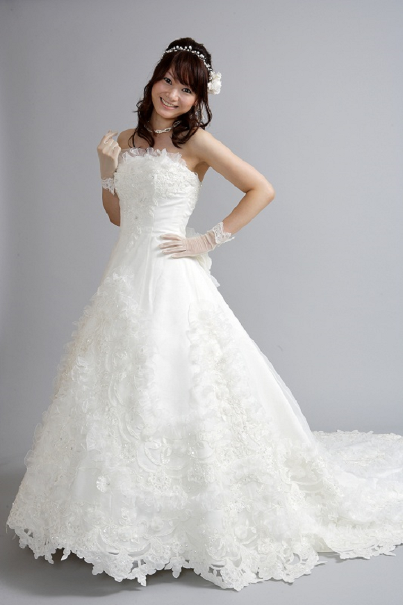 Why do so many Japanese brides rent their wedding dresses? | SoraNews24