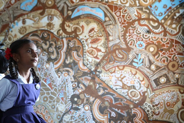 Stunning murals bloom in an impoverished Indian school with the help of Japanese artists