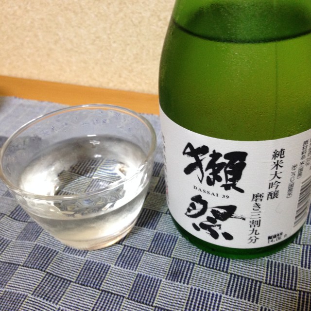The sake from Evangelion goes great with Japan’s poisonous blowfish…from a can 【Taste test】