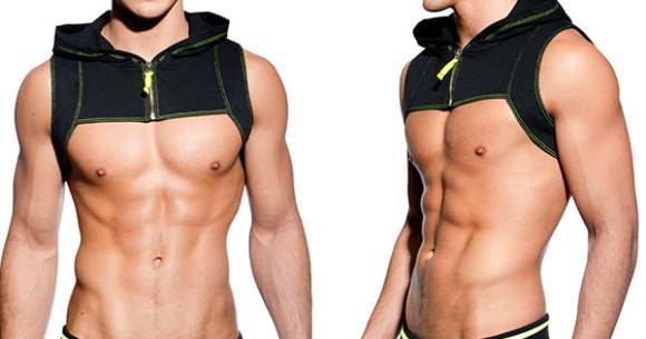 These new “wet swimsuit” and “men's bra” t-shirts will help you