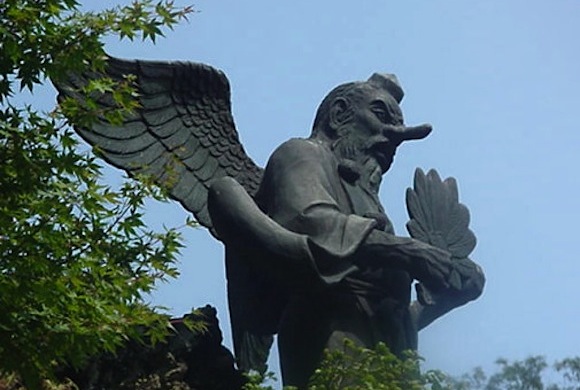 Yamabushi tengu in Kamakura, with both wings and nose