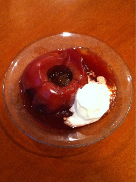 Use your rice cooker to bake delicious cinnamon honey apples