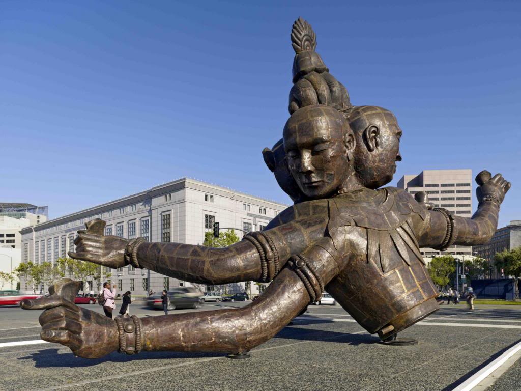 Japanese internet user's amusing interpretation of a sculpture in