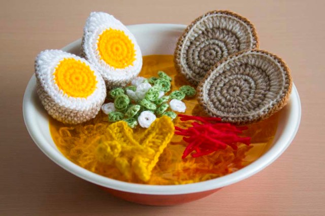Here’s how you can knit yourself a bowl of ramen【Video】