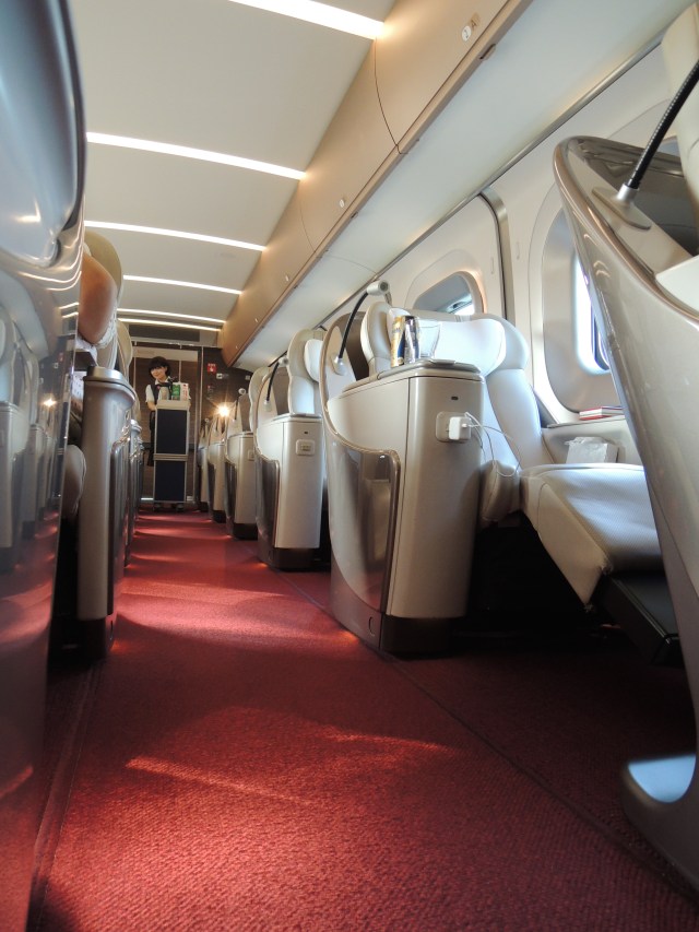 We take a luxurious trip to Aomori in the first class section of the bullet train