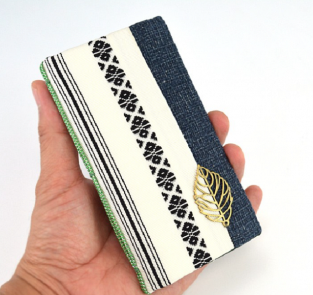Awesome iPhone cases made with traditional Hakata textiles give your device a timeless look