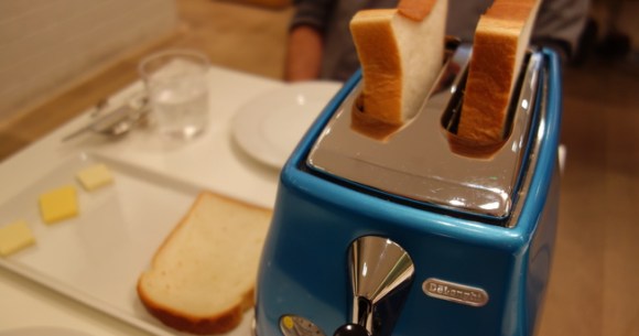 Choose your own toaster at the specialty toast restaurant in Tokyo