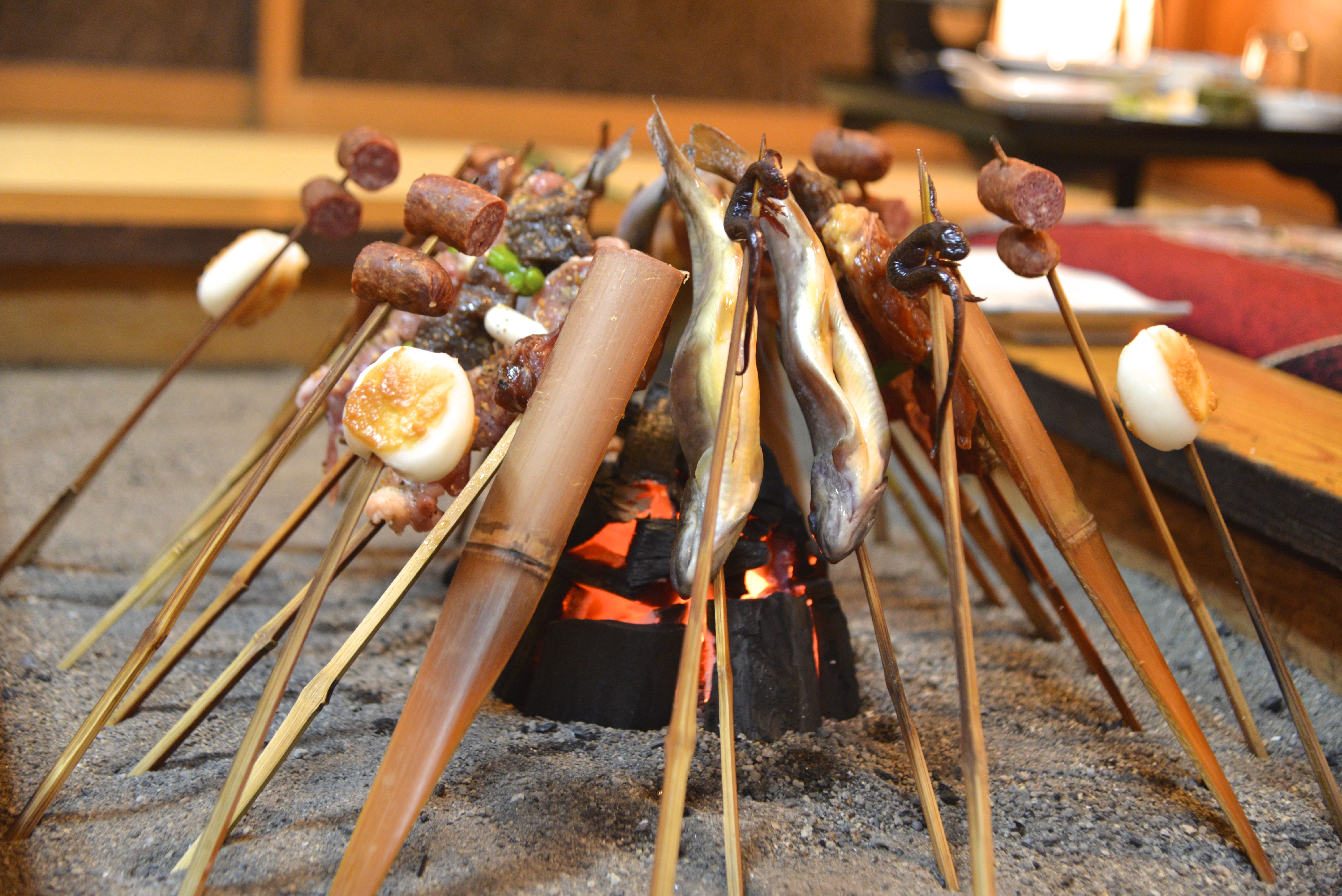 Play with fire at an old-fashioned “irori” hearth restaurant | SoraNews24 - Japan News-, image size:6016x4016
