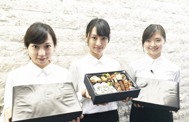 Beautiful models and actresses delivering boxed lunches in Tokyo with new bento service