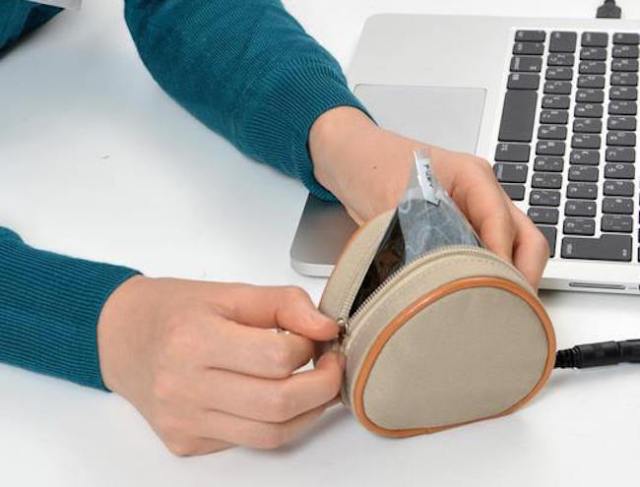 Never leave home without it! The USB-powered rice ball warmer