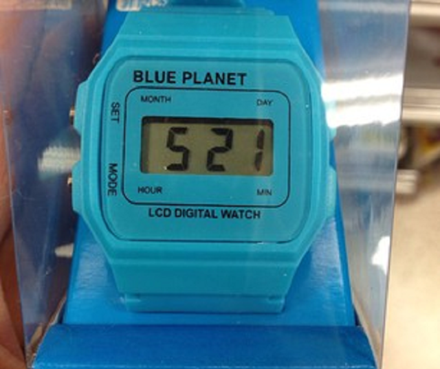 Why are young Japanese women going crazy for this 100-yen Daiso wristwatch?