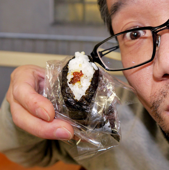 Around Japan in 47 rice balls: Mr. Sato buys each prefecture's