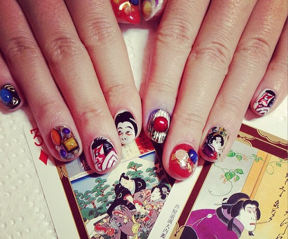 Your nail art may be cute, but is it Kabuki-cute? New style trend begins with 100 yen stickers