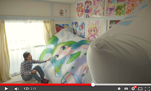 Huge six-meter (19.7-foot) anime hug pillow will prove you’re a great big otaku 【Video】