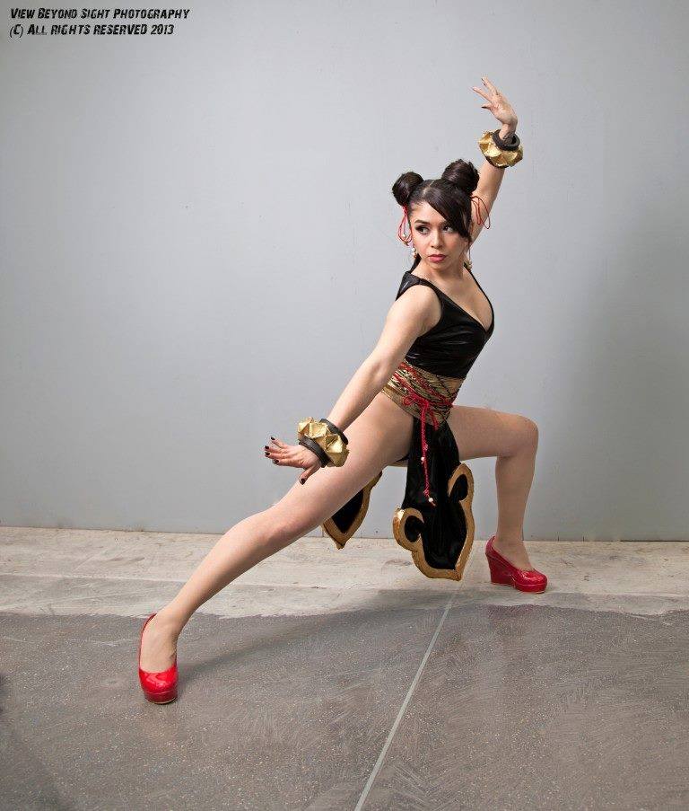 15 Outstanding Street Fighter Cosplayers That Shoot A Hadouken Straight