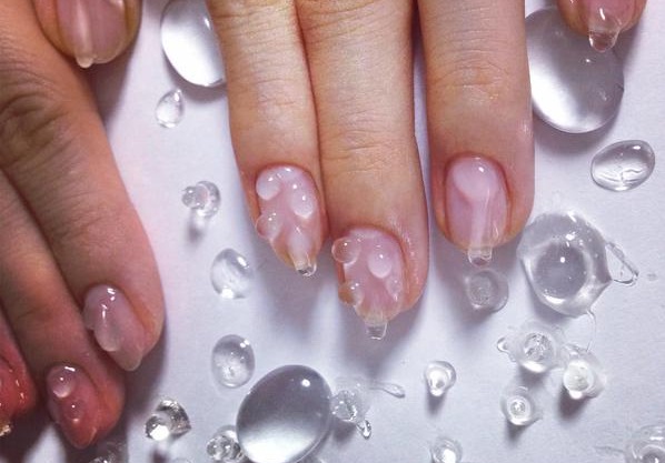 Get ready for the rainy season – water droplets are the latest trend in nail art