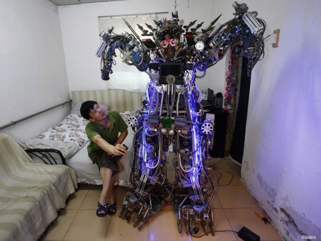 Here are the 15 most amazing home made robots, tanks, and vehicles in China