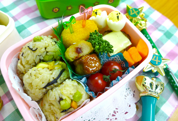 We made Sailor Jupiter's out-of-this-world bento, and you can too!  【RocketKitchen】