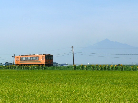 Tsugaru train