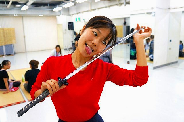 Women in Tokyo are cutting through stress and fat with this new “Katana Exercise” class