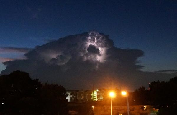 Real-life Ghibli clouds appear as awesome thunderhead forms in the Tokyo skies 【Videos】