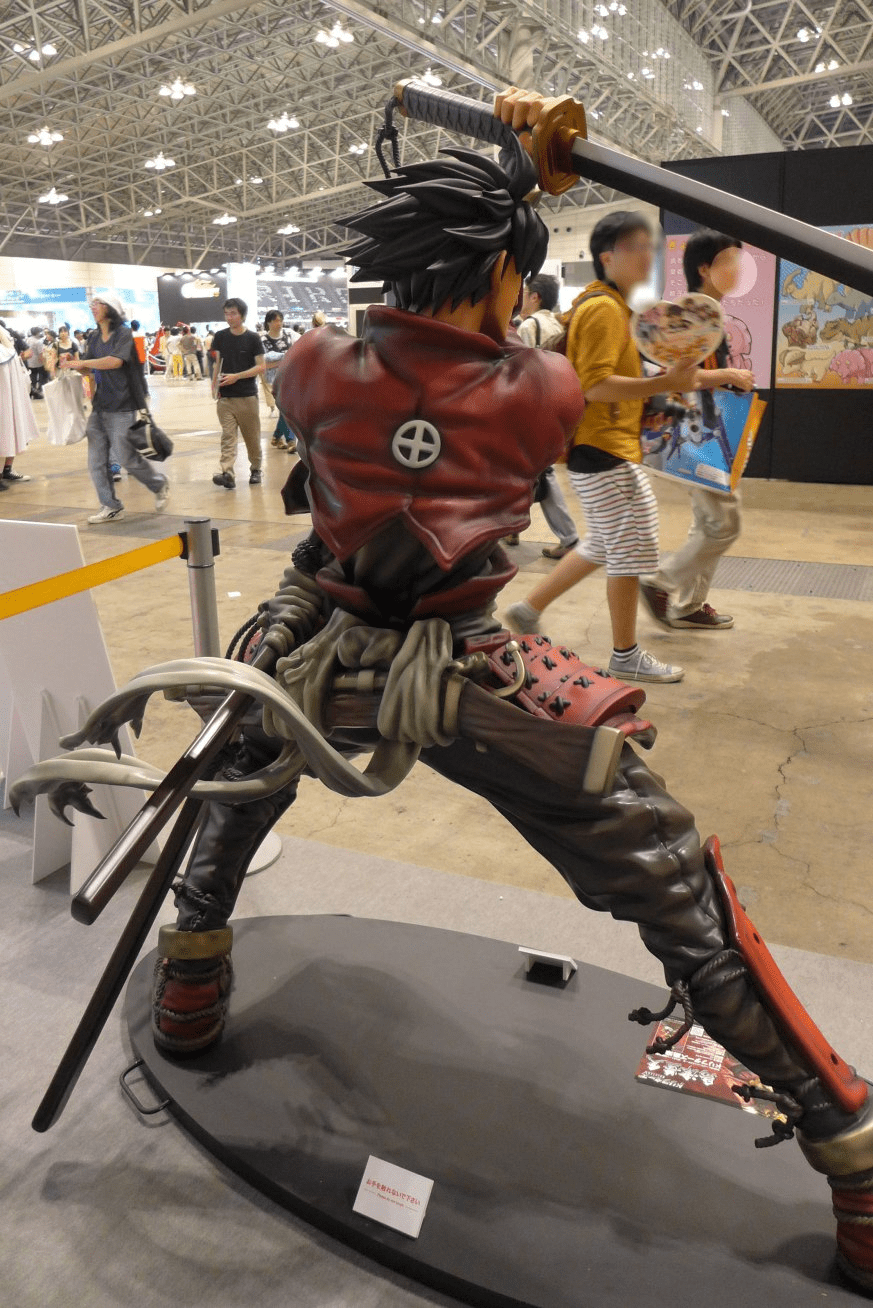 How do they make those amazing life-size anime statues? We find out