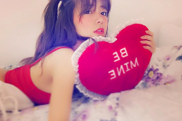 This Japanese actress showed off some cleavage in a photoshoot, and Japanese media went nuts