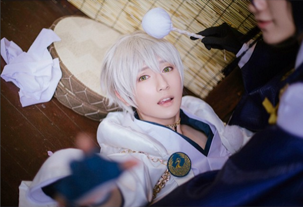 Japanese internet has brief but passionate love affair with hot Chinese cosplayer Huang Jingxiang