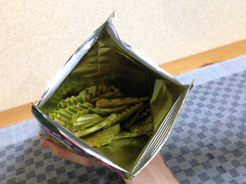 Green tea chocolatecovered potato chips arrive in Japan! 【Taste test】 SoraNews24 Japan News