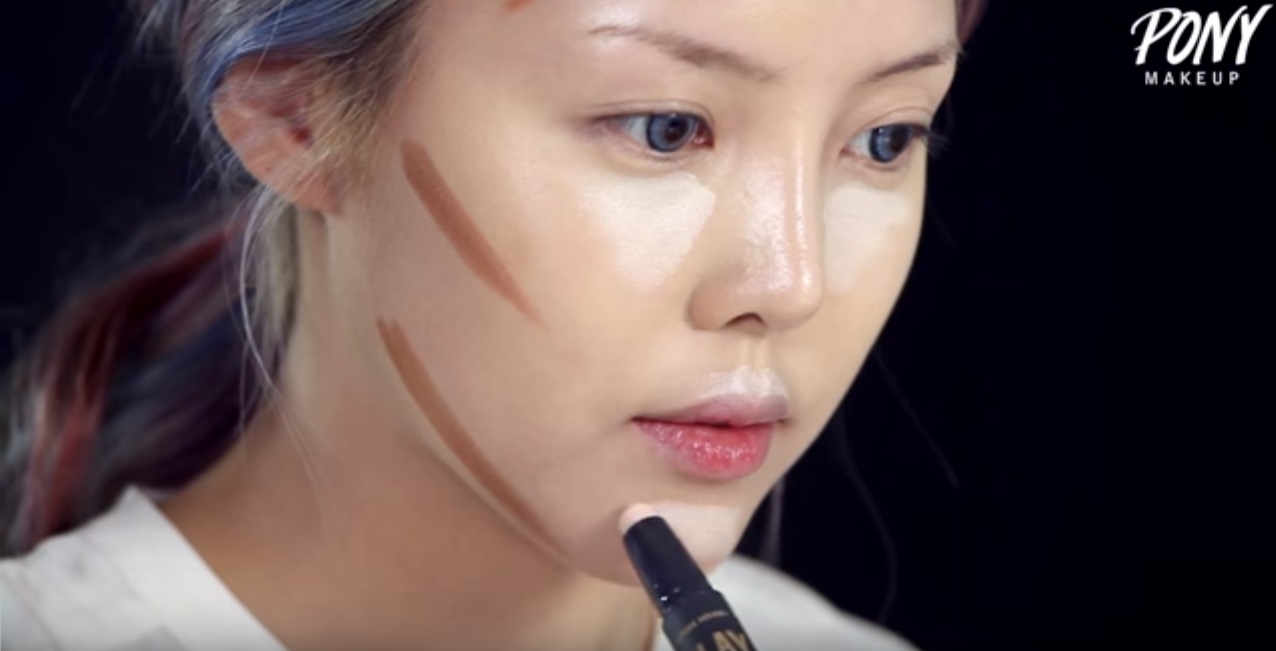 Korean Makeup Artist Transforms Herself Into Taylor Swift